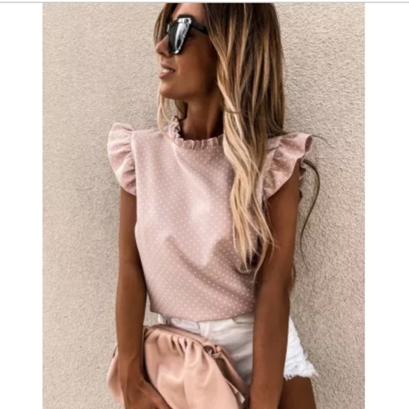 ♥️New Boutique polka dot ruffle top - Picture 2 of 7